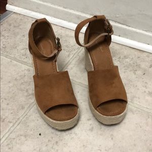 Universal Thread | Brown suede espadrille wedges